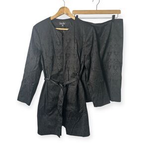 Vintage Isabella 2 Piece Suit Women’s 16 Black Mid Length Jacket & Skirt Set